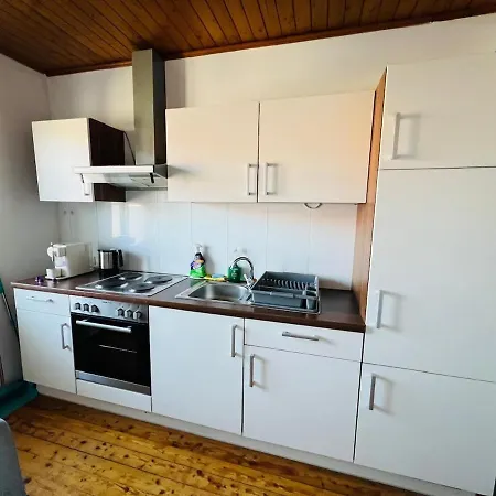 Apartment And Free Parking *